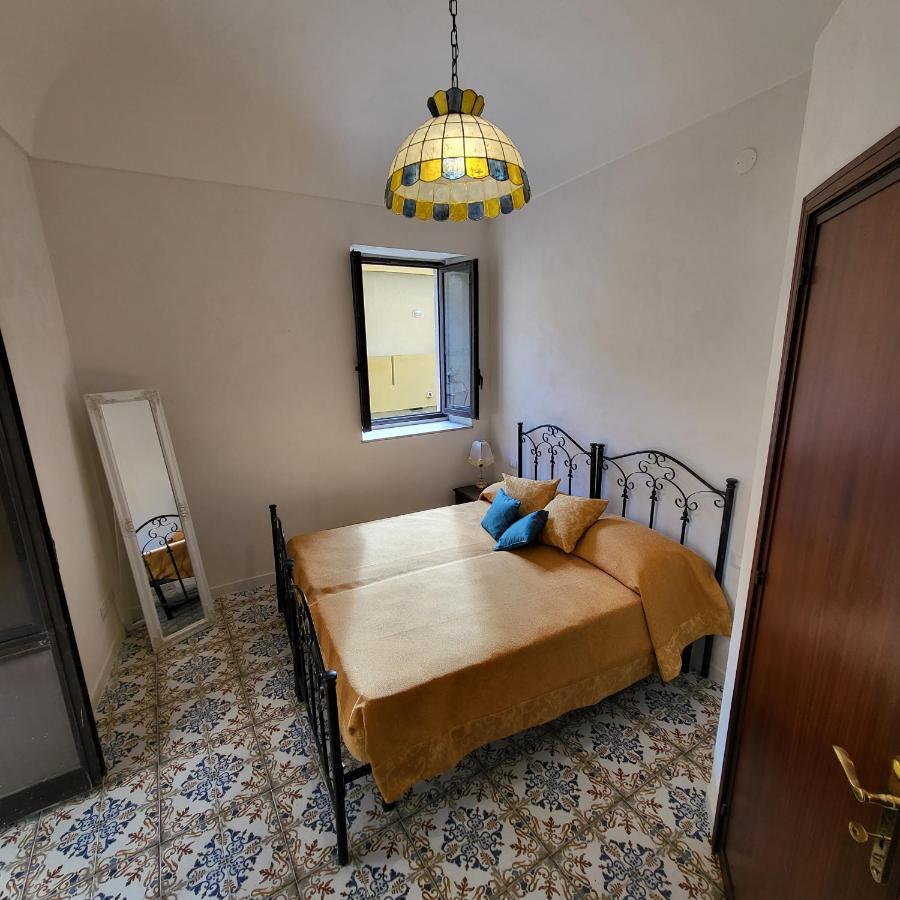 The Holiday House - Arricriati ตราปานี ภายนอก รูปภาพ