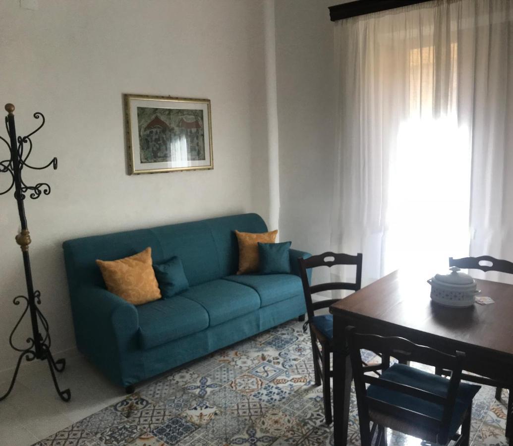 The Holiday House - Arricriati ตราปานี ภายนอก รูปภาพ
