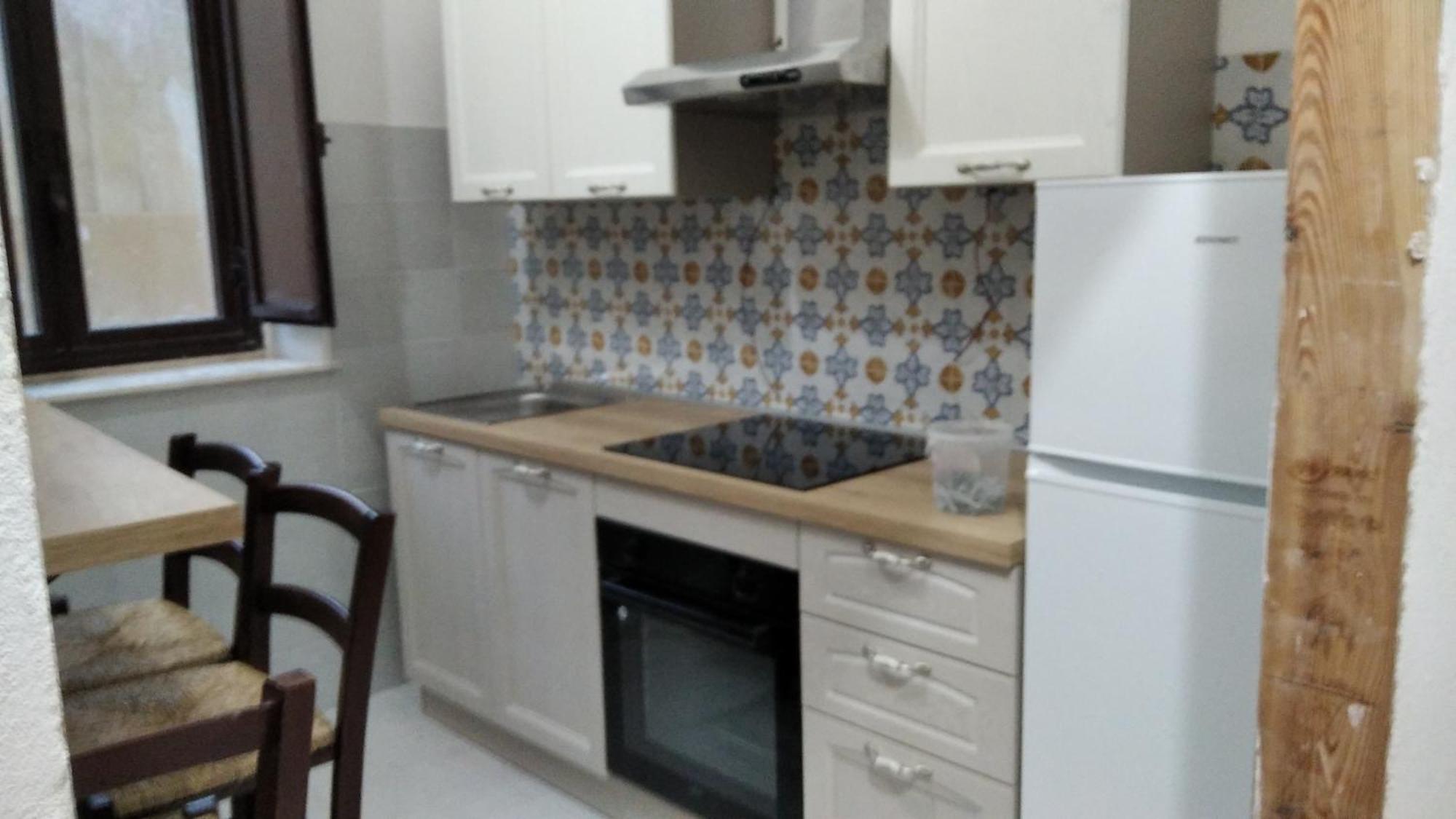 The Holiday House - Arricriati ตราปานี ภายนอก รูปภาพ